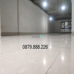 Cho thuê mặt bằng Ngô Gia Tự gần 200m2 mặt tiền rộng có thang máy