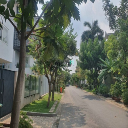 Bán đất Eden Nguyễn Văn Hưởng Thảo Điền Quận 2 Góc 3 mặt tiền 308m2