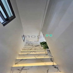 Hh1% Bán nhà 3pn mới đ.lạc long quân p3 Q11