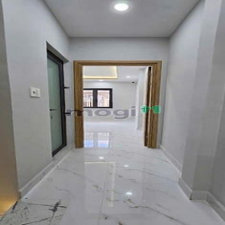 Hh1% Bán nhà 3pn mới đ.lạc long quân p3 Q11