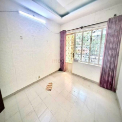 Bán Nhà Tân Bình - Ngay Hội Chợ - HXH Thông - Sát Mặt Tiền.