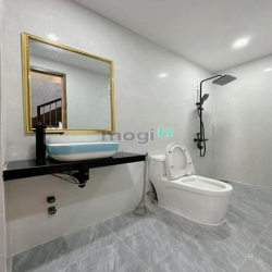 Cần bán gấp nhà Phan Đăng Lưu, Phú Nhuận, 55m2, giá 3tỷ200,SHR