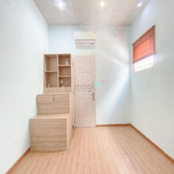 Nhà Đẹp 2 Tầng, 35m2 (3.5m x 10m), ngay Hàng Xanh giáp Q1, chỉ 4.35 tỷ