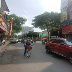Giảm 1 tỷ bán nhà mặt phố Nguyễn Văn Tuyết, Đống Đa, 62m2, 6 tầng