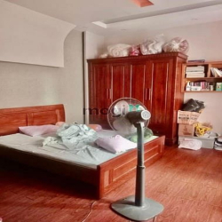 Chỉ 20m ra ô tô tránh, ngay kế hồ Văn Chương, nhà dân Tôn Đức  Thắng