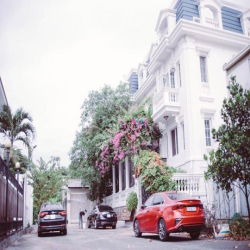 - Đất compound Bố mẹ Thảo bán cho Thảo đi du học - 2 mặt tiền đẹp -