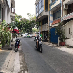 Bán (toà nhà) 14 phòng. Đang cho thuê: 70tr/th. Góc 2MT Trần Khán Dư