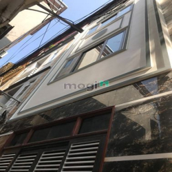 Bán nhà 4 tầng ngõ 89 Lạc Long Quân 42m - Giá 4.98 tỷ  tặng full đồ