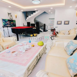 Nhà đẹp HXH, Cầm Bá Thước, PN, 5 tầng full NT, 4PN, 5.2m*15m, 17,9 tỷ.