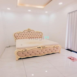 Nhà đẹp HXH, Cầm Bá Thước, PN, 5 tầng full NT, 4PN, 5.2m*15m, 17,9 tỷ.