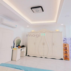 Nhà đẹp HXH, Cầm Bá Thước, PN, 5 tầng full NT, 4PN, 5.2m*15m, 17,9 tỷ.