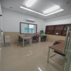 Văn phòng trung tâm quận 1- 8tr9 có sẳn bàn ghế, máy lạnh, tủ hồ sơ...