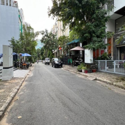 Bán nhà thương mại 5 lầu khu phố Hưng Gia 1, Phú Mỹ Hưng có thang máy