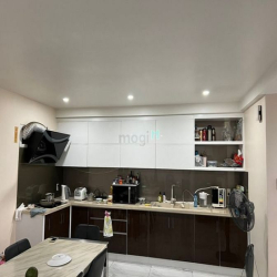 Bán nhà thương mại 5 lầu khu phố Hưng Gia 1, Phú Mỹ Hưng có thang máy