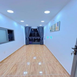 ✔️  Bán nhà ngay Ngã Tư Hàng Xanh Bình Thạnh - 13m2 - 3 tầng - 1.85 tỷ