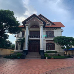 🏘️ Cho thuê Villa sân vườn hồ bơi đường Nguyễn Ư Dĩ, P. Thảo Điền