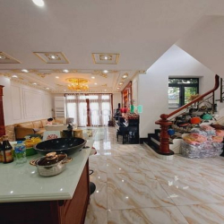 SIÊU BIỆT THỰ 11,1m x  12,6m =  10.85 tỷ Bà Điểm Hóc Môn TPHCM