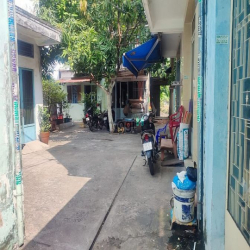 Bán Nhà Góc 2 Mặt Tiền TL10, Nhà Nát Hẻm Xe Hơi 1 Trục