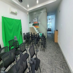 Cho thuê 1 tầng VP Shophouse Sala, full nội thất đẹp. DT 128m2