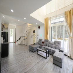 Cho Thuê Biệt Thự Đơn lập , Hồ Bơi , Nam Thông 1 Pmh ,Q7 hcm