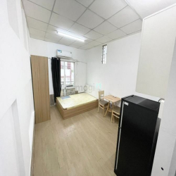 Căn hộ dịch vụ FULL nội thất - có cửa sổ đón nắng