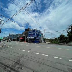 Đất góc 2 mặt tiền đường thông Thạnh Lộc 28, DT:15X50m, hướng đông bắc
