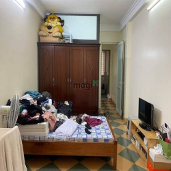 Bán nhà ngõ 1194 Đường Láng 41m 5T 3 ngủ dân xây siêu đẹp.