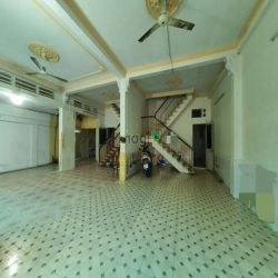 CHo thuê nhà NC Góc 2MTKD buôn bán Khu Bàu Cát,p14,TB.dt 10x15, 1 lầu
