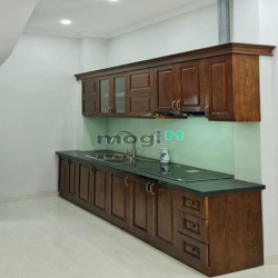 Bán nhà hoàng mai , ở luôn , gần phố , 37m x 5 tầng , chỉ 3.9 tỷ .