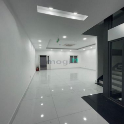 Nhiều Nhà phố SHOPHOUSE SARITOWN SALA  vị trí đẹp giá rẻ.