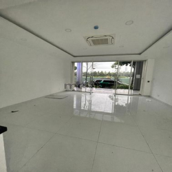 Nhiều Nhà phố SHOPHOUSE SARITOWN SALA  vị trí đẹp giá rẻ.