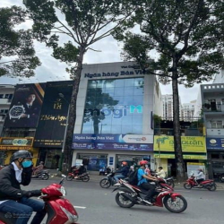 Bán nhà góc 2 mặt tiền Phạm Ngọc Thạch - DT: 10 x 20m - 3 lầu - HĐT: 2