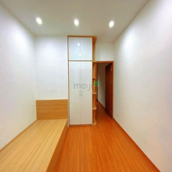 Bán nhà phố Võng Thị quận Tây Hồ lô góc ngõ rộng 46m 4T giá 7,4 tỷ.