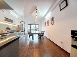 Bán Nhà Mặt Phố Quận Đống Đa. View Hồ. KD Sầm Uất. DT 60M. Giá 24,5 Tỷ