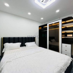 Cần bán gấp nhà đẹp đường Nguyễn Văn Tăng, Quận 9. Giá 3tỷ2  100m2