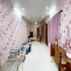 Nhà 1 trệt 3 lầu 125m2 góc 2 mặt tiền đường Phạm Văn Thuận ngay Vincom