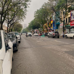 Mặt phố Nguyễn Phong Sắc, Cầu Giấy, 89m 7 tầng, nhà đẹp, 2 thoáng