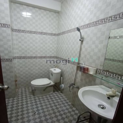 Nhà đối diện Sacombank Lạc Long Quân, gần chợ Tân Bình, 4.5 tỷ