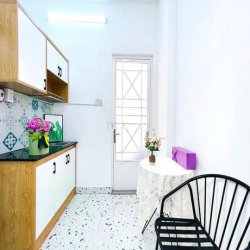 Căn hộ 2PN full Bancon cả 2 phòng ngay vòng xoay Lăng Cha Cả- Tân Bình