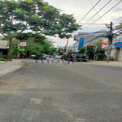 Cho thuê nhà nguyên căn sạch sẽ, Gần Chung cư Sơn An Plaza