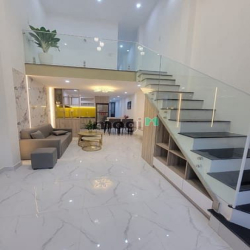 Nhà 2 tầng Nguyễn Hoàng đất 47m2 full nội thất chỉ 2,5 tỷ