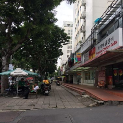 Shop kinh doanh Sky Garden, du?ng Ph?m Van Ngh?, Phú M? Hung bán g?p