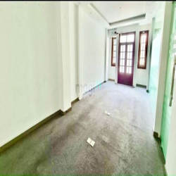 Cho thuê nhà MT kế góc Pasteur- Võ Thị Sáu, Q3, 350m2 , có sân 110m2