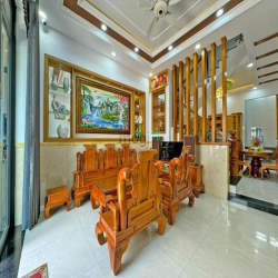 Hạ giá bán gấp nhà đẹp hẻm 6m Gò Xoài, DT:60m2, 2 lầu, ST. Giá:5.7 tỷ.