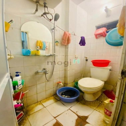 Cực Hiếm! Bán căn Tập thể phố Trần Hưng Đạo, 70m2 x 4 Ngủ - Nhỉnh 2 tỉ