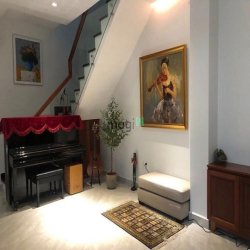 Mặt tiền lớn HXH, 82m2, HOÀNG HOA THÁM, BÌNH THẠNH, giá 10.x tỷ