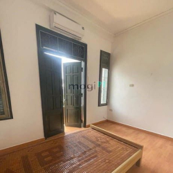 Bán nhà Lê Văn Lương, 48m2, 4 tầng, mt 4,8m,  gần phố, 10.2 tỷ