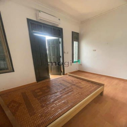 Bán nhà Lê Văn Lương, 48m2, 4 tầng, mt 4,8m,  gần phố, 10.2 tỷ