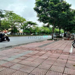 Ô tô tránh - thông - vỉa hè KD - gần ngã tư - Bán đất Cổ Linh