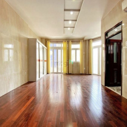 Nhà 4 lầu góc 2 mặt tiền đường Trần Đại Nghĩa, TTTM Cái Khế, Cần Thơ